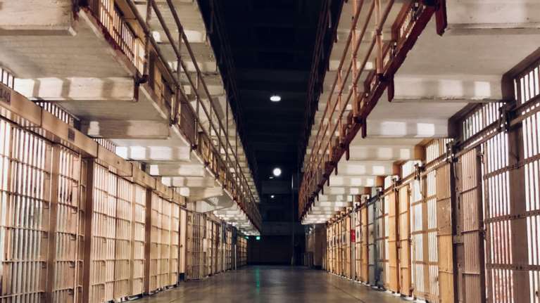 Φυλακές Τρικάλων: Κρατούμενος μαχαίρωσε συγκρατούμενό του και προσπάθησε να αυτοπυρποληθεί