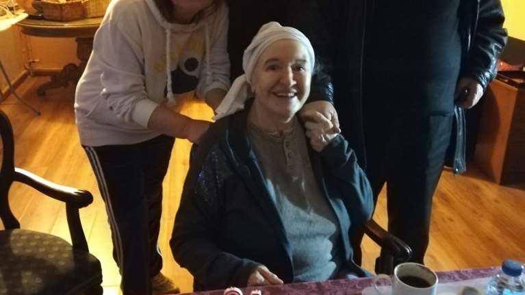 Μάρθα Καραγιάννη: Ακμαιότατη γιόρτασε τα 81 της χρόνια [Εικόνα]