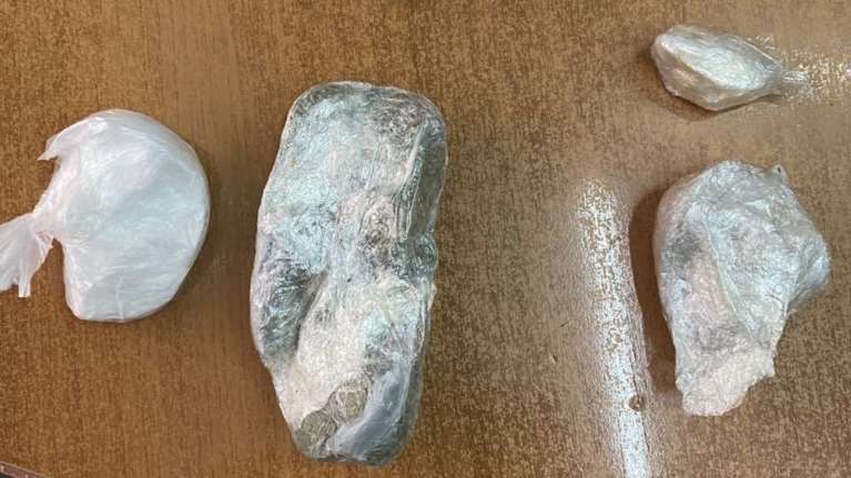 Συνελήφθη σωφρονιστικός υπάλληλος - Επιχείρησε να εισάγει ναρκωτικά στις φυλακές Μαλανδρίνου