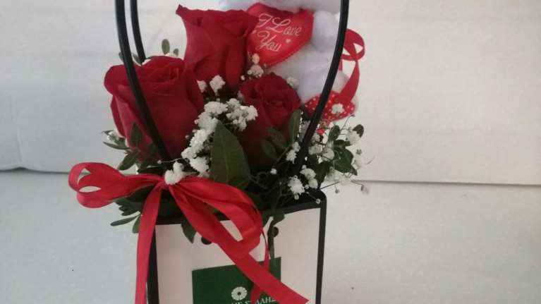 Θεσσαλονίκη: Ρεκόρ πωλήσεων 300.000 κόκκινων τριαντάφυλλων περιμένουν οι ανθοπώλες για τον Άγιο Βαλεντίνου