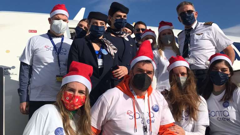 Η ομάδα εθελοντών της AEGEAN μοίρασε δώρα σε παιδιά που φιλοξενούνται σε επιλεγμένα ιδρύματα ανά την Ελλάδα