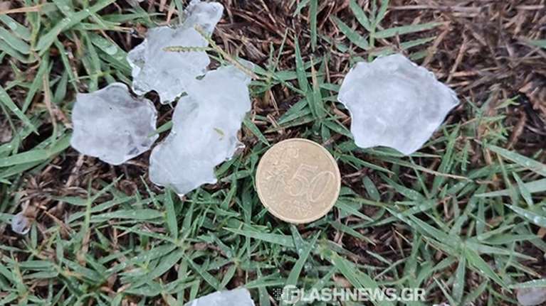 Χανιά: Χαλάζι μεγαλύτερο από νόμισμα των 50 λεπτών έπεσε στο Φραγκοκάστελλο [εικόνες]