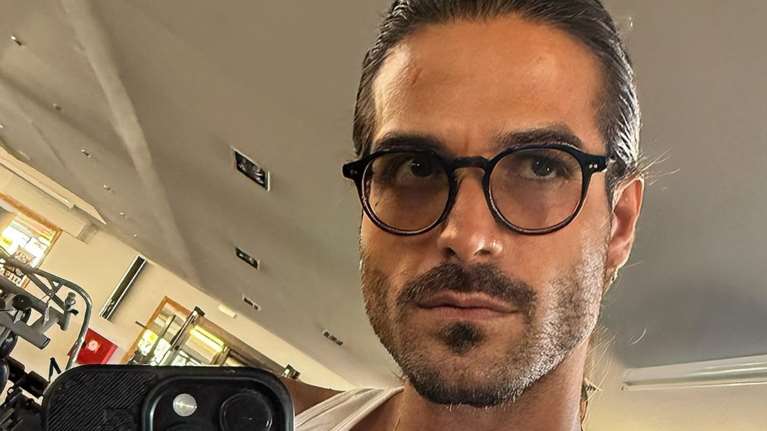 Ξέσπασε ο Άρης Μουγκοπέτρος για τον άνθρωπο με την κροτίδα: &quot;Έχει το θράσος να πηγαίνει σε πανηγύρι και να γλεντάει&quot;