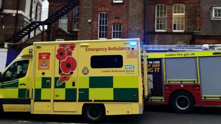 Λονδίνο: Κατέρρευσε οροφή σε σχολείο - Στο νοσοκομείο 12 παιδιά