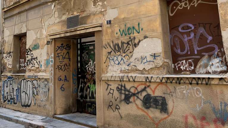 Οικία Παλαμά: Προχωρά για την αγορά της το Υπουργείο Πολιτισμού - Υπο κατάρρευση το κτίριο [Εικόνες]