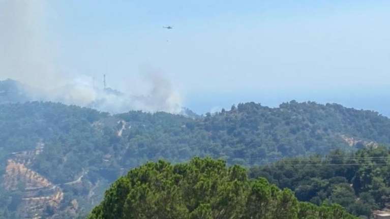 Σε ύφεση η φωτιά στη Βιάννο - Δυο ελικόπτερα στη μάχη της κατάσβεσης