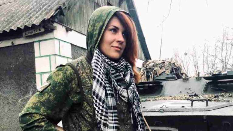 Times: Αυτή είναι η πρώτη νεκρή Ρωσίδα στρατιώτης στην Ουκρανία - Νεαρή μητέρα και ψυχολόγος σκοτώθηκε στη Μαριούπολη