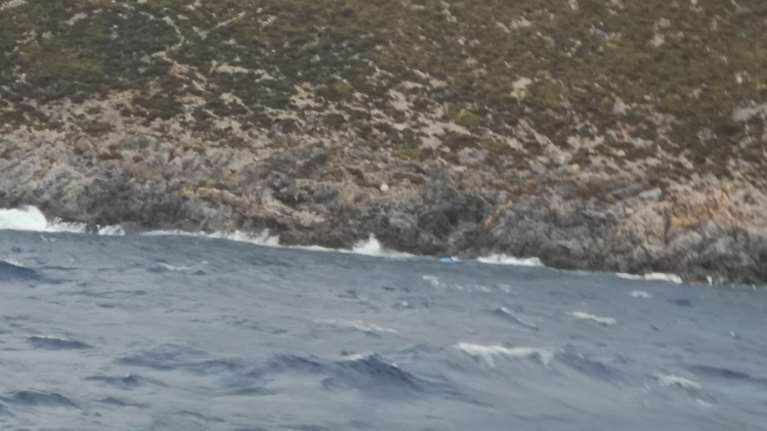 Τραγωδία στη Λέρο: Νεκρά τρία παιδιά καθώς και μία νεαρή γυναίκα - Βυθίστηκε λέμβος με άγνωστο αριθμό μεταναστών