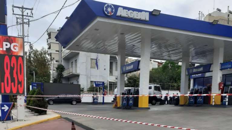 ΑΑΔΕ: Αυτό είναι το βενζινάδικο στον Βύρωνα που μπήκε λουκέτο - Παρεμβάσεις στα συστήματα εισροών-εκροών [Εικόνες]
