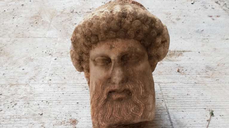Μοναδική αρχαία κεφαλή βρέθηκε στο κέντρο της Αθήνας - Απεικονίζει τον θεό Ερμή