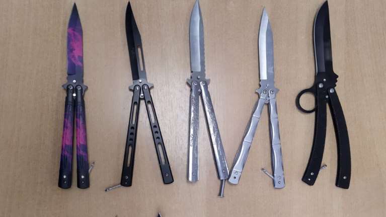 Καβάλα: Πήγε να ανεβεί στο αεροπλάνο για Γερμανία έχοντας πάνω του οχτώ μαχαίρια