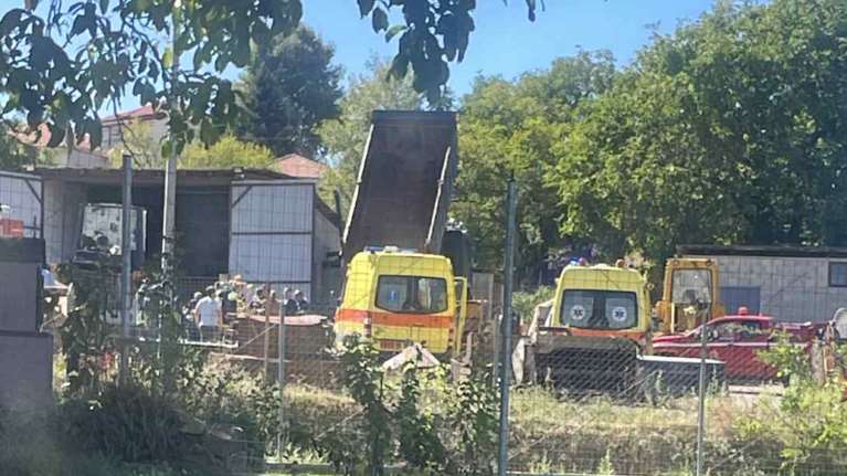 Κοζάνη: Μεγάλη έκρηξη σε μάντρα οικοδομικών υλικών - Δύο σοβαρά τραυματίες, ο ένας ακρωτηριάστηκε [εικόνες]