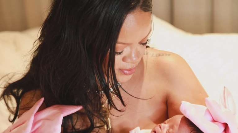 Μητέρα για τρίτη φορά η Ριάνα - Το όνομα που έδωσε στη νεογέννητη κόρη της και οι πρώτες φωτό