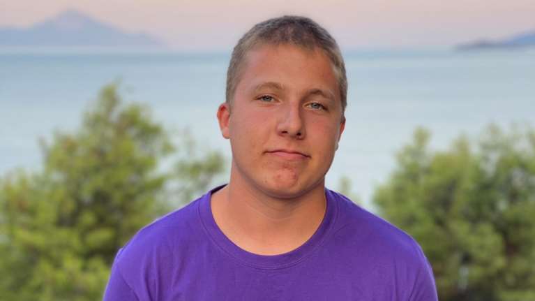 Κωνσταντίνος Μαλιάρης: Από τη Ναύπακτο στο Χάρβαρντ, με πλήρη υποτροφία, διαβάζοντας μόνος στο σπίτι