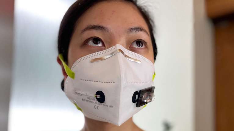 Κορονοϊός: Η πρώτη μάσκα στον κόσμο που μπορεί να κάνει διάγνωση του ιού με ακρίβεια μοριακού τεστ