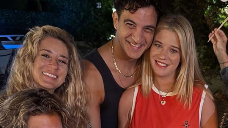 Τζένη Θεωνά: Το baby shower λίγο πριν τη γέννηση του δεύτερου παιδιού της - Στα κόκκινα η ηθοποιός [εικόνες]