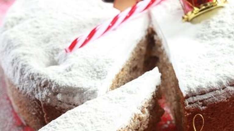 Συνταγή για παραδοσιακή, αφράτη βασιλόπιτα κέικ - Πανεύκολη, χωρίς μίξερ