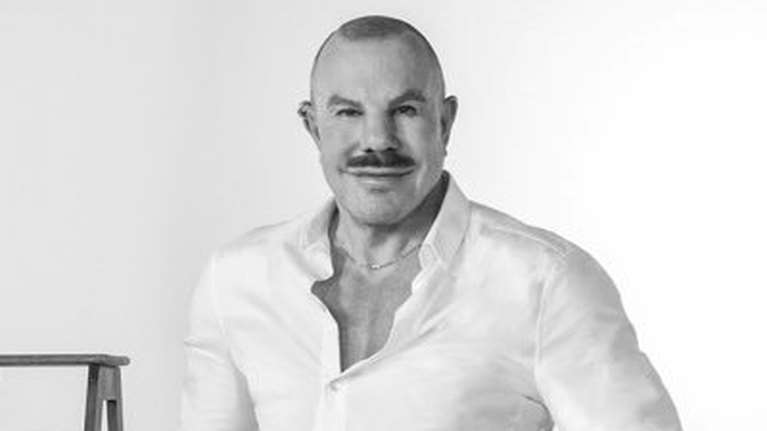 Η γαλλική μόδα αποχαιρετά τον Τιερί Μιγκλερ- Εντυσε την Lady Gaga και την Kim Kardashian και πέθανε στα 73 του