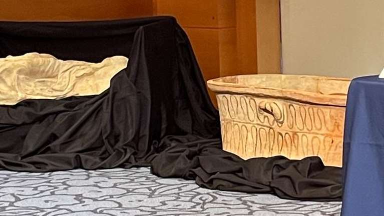 Επαναπατρίζονται τρεις ελληνικές αρχαιότητες από το Μουσείο Carlos των ΗΠΑ