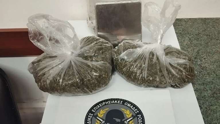 Ρόδος: Σακίδιο με ναρκωτικά και ζυγαριά ακριβείας βρέθηκε σε σχολείο [εικόνα]