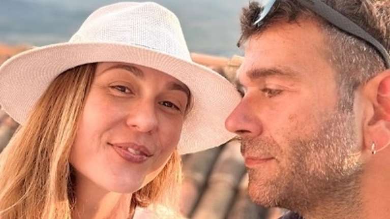 Θάλεια Ματίκα - Τάσος Ιορδανίδης: Στην Αλβανία για τις καλοκαιρινές τους διακοπές – Οι φωτογραφίες από το Εξαμίλι