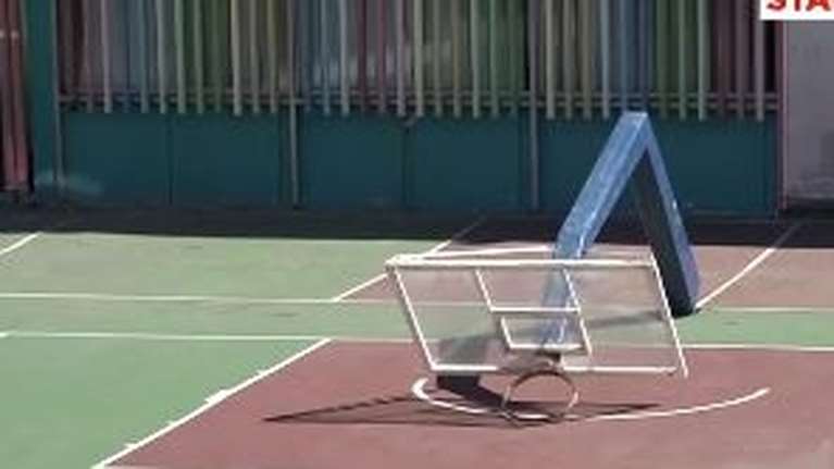 Ζωγράφου: Μπασκέτα αποκολλήθηκε και τραυμάτισε μαθητή