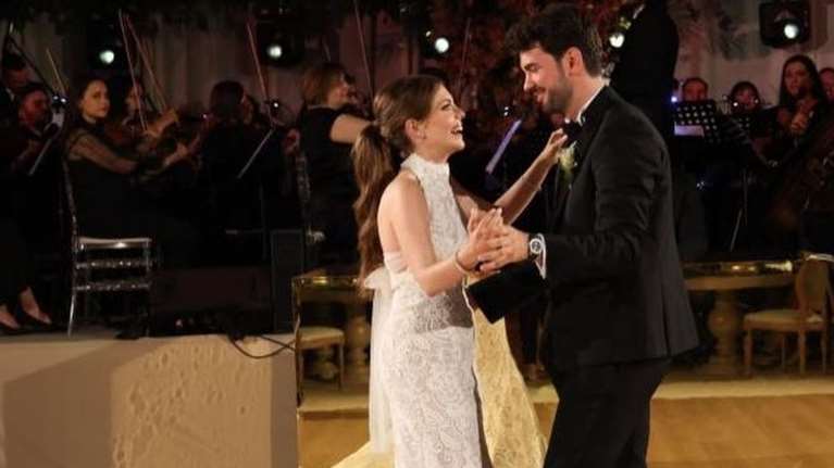 Εντά Ετζέ: Με τραγούδι του Νίκου Βέρτη παντρεύτηκε η Τουρκάλα ηθοποιός του "Απαγορευμένου Φρούτου" [βίντεο]