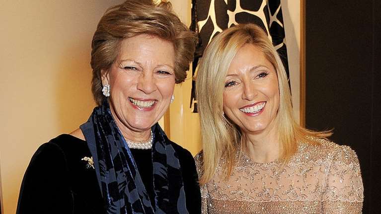 Η οικογένεια Ντε Γκρες στην πολυτελή κατοικία της στις Μπαχάμες - Με λευκό καφτάνι η Μαρί Σαντάλ