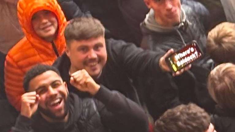 Αυτός είναι ο βλάστημος οπαδός της Σέφιλντ Γουένσντεϊ που φώναζε &quot;που είναι ο Μπάλντοκ;&quot;-  Διέγραψε τα social media