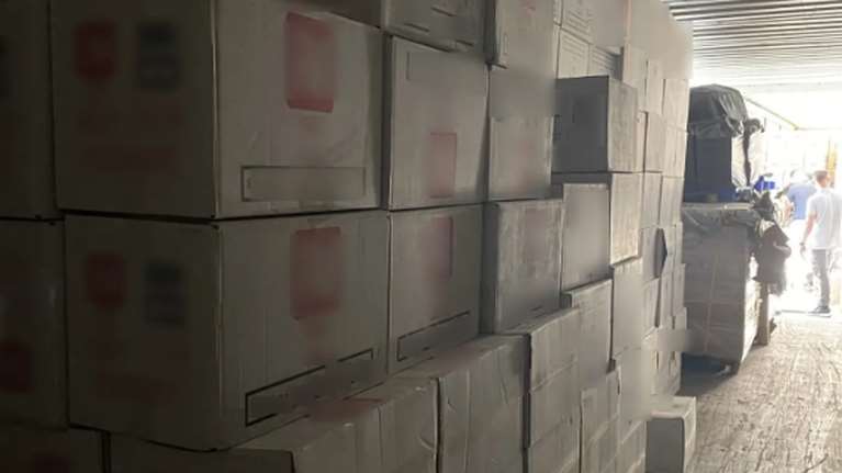 Ασπρόπυργος: Κατασχέθηκαν πάνω από 640.000 πακέτα λαθραίων τσιγάρων - Τέσσερις συλλήψεις [εικόνες-βίντεο]