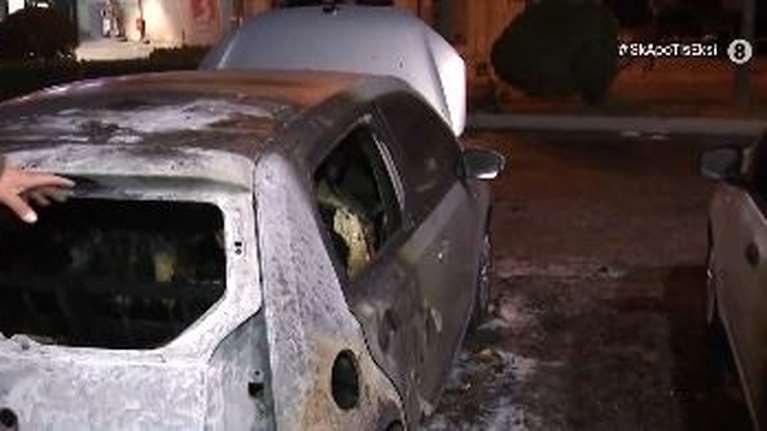 Επίθεση με μολότοφ σε αντιπροσωπεία αυτοκινήτων στην Καισαριανή: Κάηκαν οχήματα [Βίντεο]