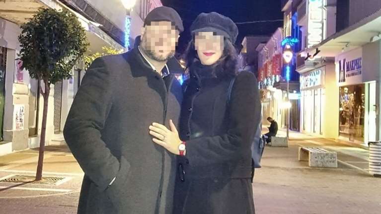 Τα ρίχνει στη γυναίκα του ο αστυνομικός της Βουλής: Κατευθύνει τα παιδιά, ένα &quot;θα σου κόψω τα πόδια&quot; της είπα