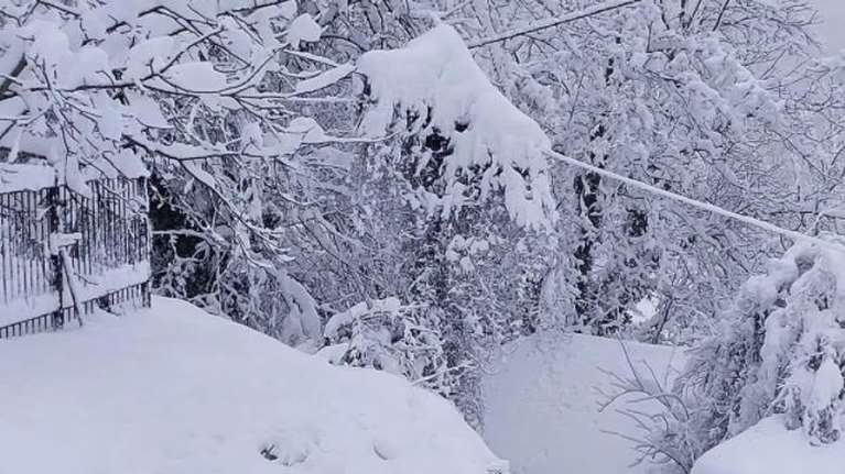 Μέχρι 50 πόντους το χιόνι στα χωριά της Ύπατης και της Δυτικής Φθιώτιδας [εικόνες - βιντεο]