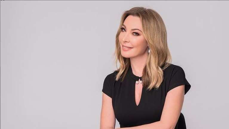 Τατιάνα Στεφανίδου: Το απλό φόρεμα από τα Zara που ανέδειξε με τα αξεσουάρ της και οι nude γόβες που φοράει πρωί - βράδυ