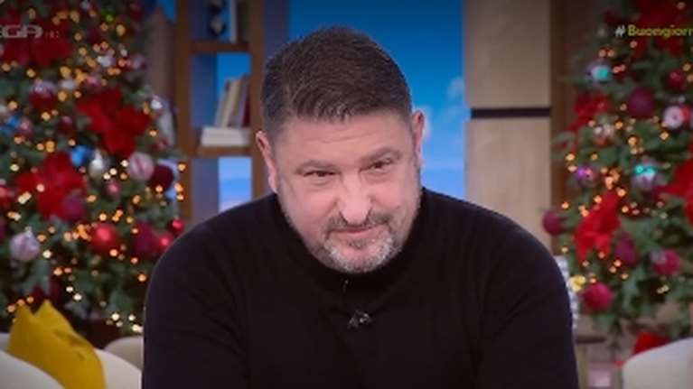 Η συγκίνηση Χαρδαλιά για την οικογένειά του: Η ζωή μας δεν ήταν εύκολη, πουλήσαμε ό,τι είχαμε και δεν είχαμε - Χρεωθήκαμε