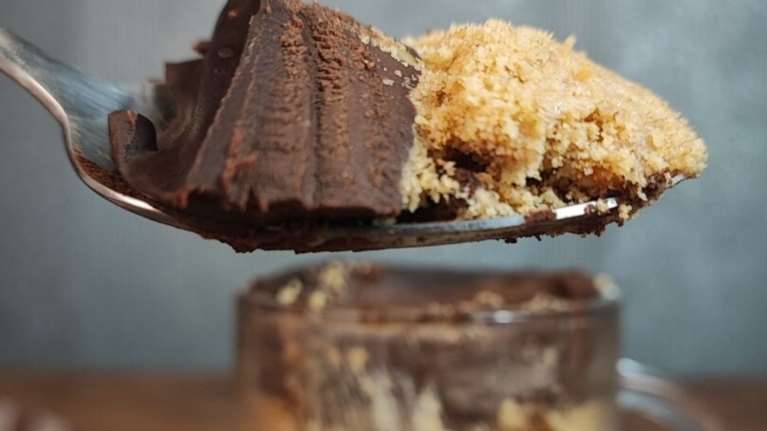 Συνταγή: Τέλειο σοκολατένιο γλυκό σε ποτήρι - Χωρίς ζάχαρη, έτοιμο σε 15 λεπτά