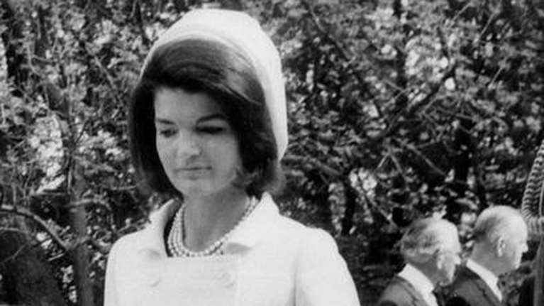 Η Τζάκι Κένεντι στην Ελλάδα - Η σπάνια φωτογραφία από το καλοκαίρι του 1975