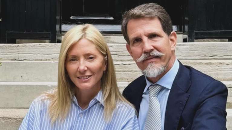 Το τρυφερό μήνυμα του Παύλου στη Μαρί Σαντάλ για την επέτειο του γάμου τους: &quot;Αισθάνομαι όπως τη μέρα που παντρευτήκαμε&quot;