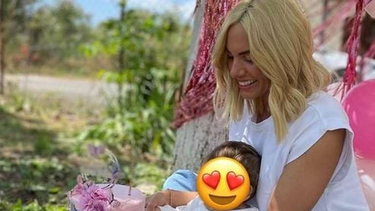 Ξεχωριστό Πάσχα για την Ιωάννα Μαλέσκου: Η κορούλα της έγινε ενός έτους- Η τρυφερή ανάρτηση