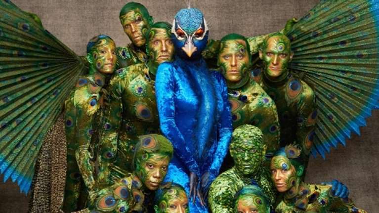 Η Χάιντι Κλουμ πήγε το Halloween σε άλλο επίπεδο: Ντύθηκε παγώνι - Οι φωτό από την εντυπωσιακή στολή της