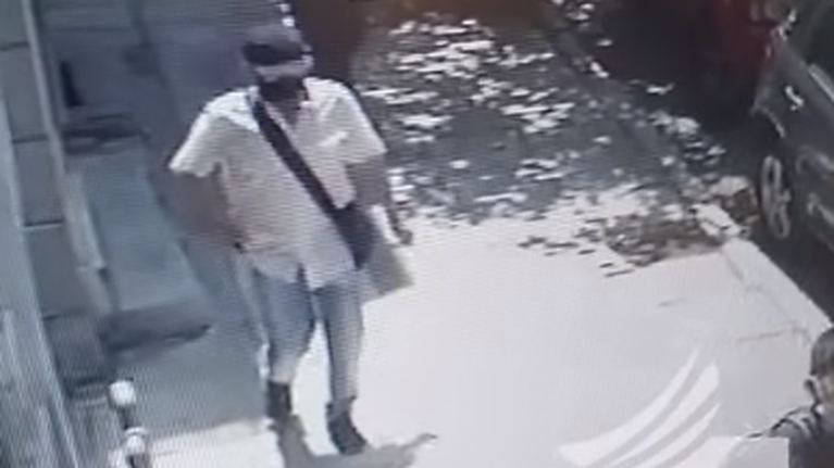 Ανησυχητικό περιστατικό στον Πειραιά: Ληστής έσπρωξε 11χρονο και μπήκε σπίτι του