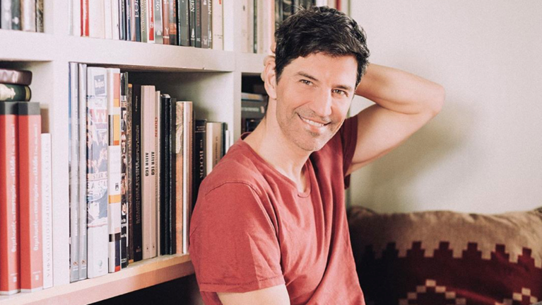 Ο Σάκης Ρουβάς γιορτάζει και ομολογεί: Έφτασα πολλές φορές στα όριά μου και τα ξεπέρασα