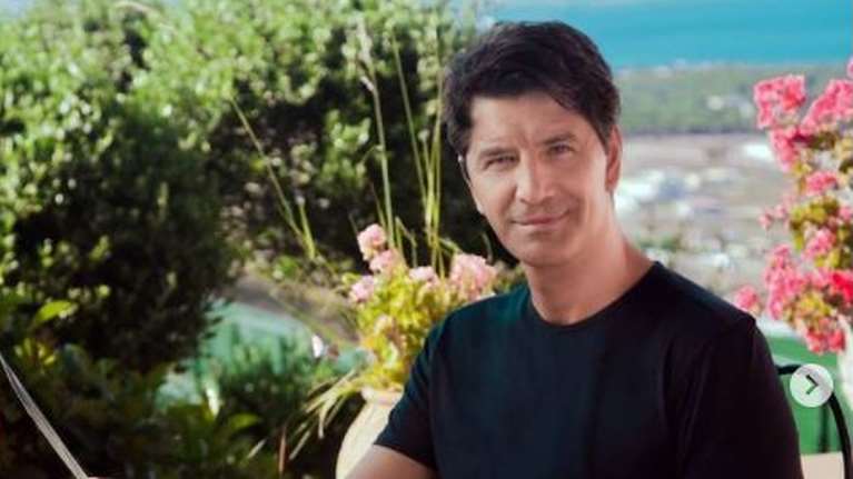 Ρουβάς - Ζυγούλη: Η οικογενειακή, καλοκαιρινή φωτογραφία στο σκάφος που &quot;έλιωσε&quot; το instragram