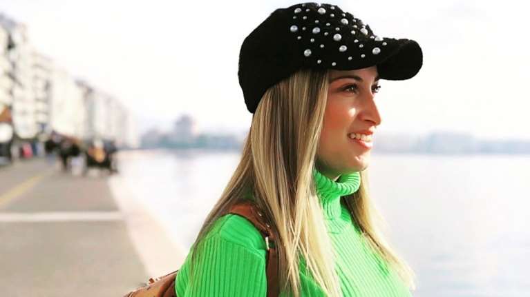 Ξεσπά η Ιωάννα μετά την επίθεση με βιτριόλι στη Μονή Πετράκη: "Κάντε κάτι επιτέλους, αιμορραγούν οι ζωές μας…"