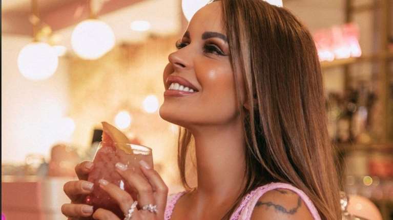 Ιωάννα Λίλη - Μαρία Ζαγοράκη: Μαμά και κόρη ποζάρουν με τα μπικίνι τους στη Ρόδο - Η απίστευτη ομοιότητα