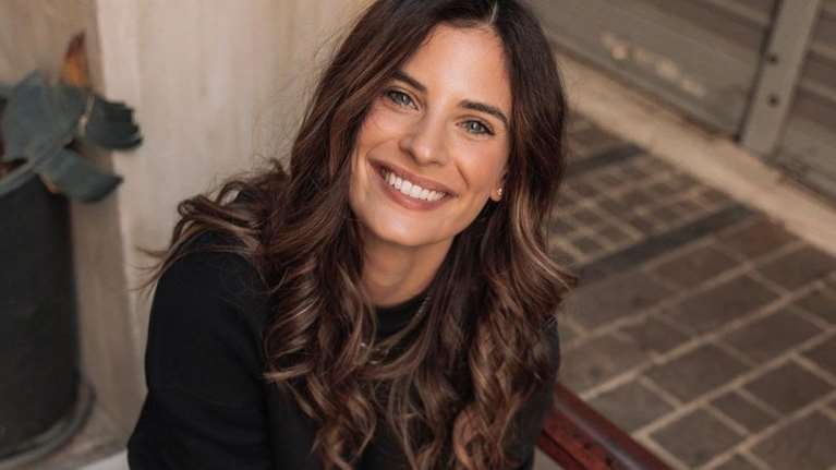 Η Χριστίνα Μπόμπα κάνει γυμναστική κι εμείς κουραστήκαμε και μόνο που την είδαμε