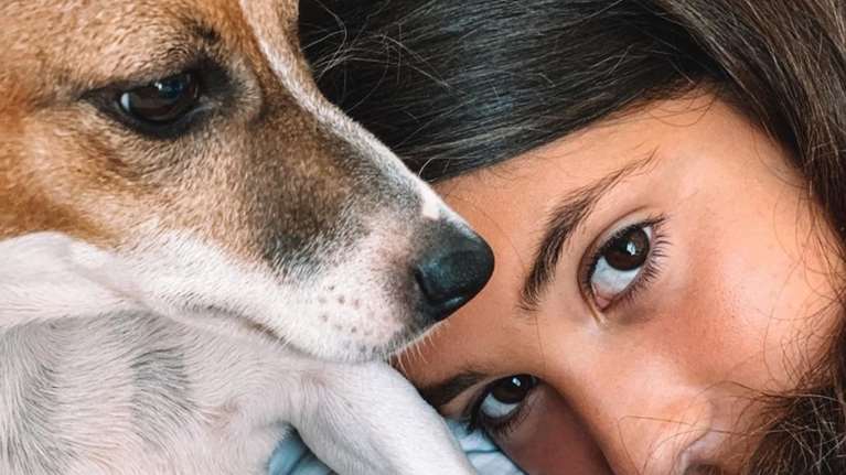 Μαρία Κορινθίου: Το σκυλάκι της, η Ρόξυ, έφυγε ξαφνικά από τη ζωή - &quot;Πονάω σήμερα, θα τα πούμε από αύριο&quot;