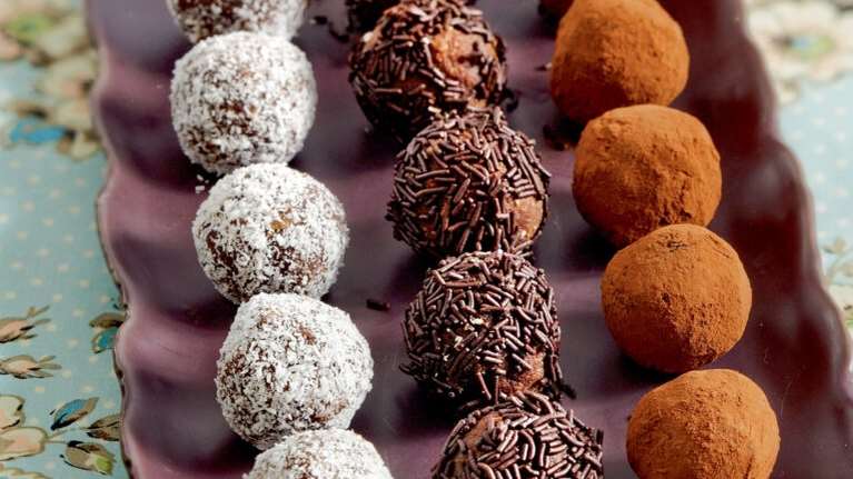 Νηστίσιμα τρουφάκια - Πανεύκολη και γρήγορη συνταγή για όλη τη Σαρακοστή