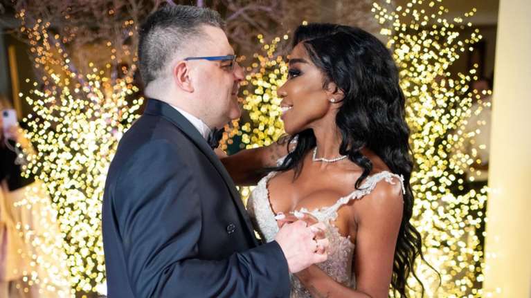 Άλλα έλεγε η Ελέτσι για το κόστος του γάμου: &quot;Τα έχει πληρώσει όλα ο Νεκτάριος, είναι κιμπάρης με έχει βασίλισσα&quot;