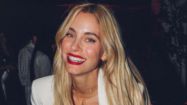 Δούκισσα Νομικού: Τα παιδιά της Σάββας και Αναστασία πήγαν στο σχολείο με τις στολές τους - Η φωτογραφία στην αυλή του σπιτιού τους